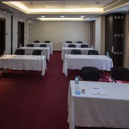 Domotel Olympia فندق